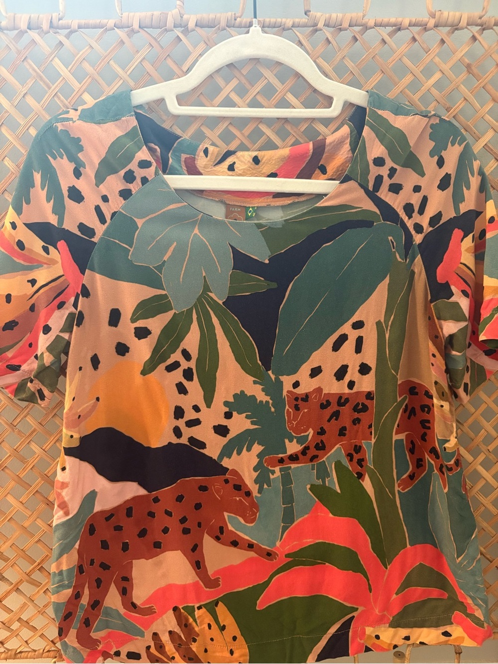 Farm Rio Shirt size small - Picture 2 of 8